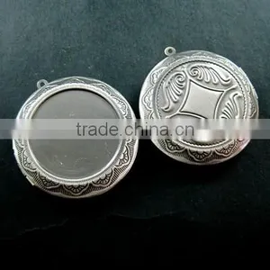 30mm Setting Size Round Vintage Brass Bronze Antique Photo Locket Pendant 1113003 thumbnail-1