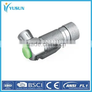 Outdoor Mini Hook Flashlight thumbnail-1