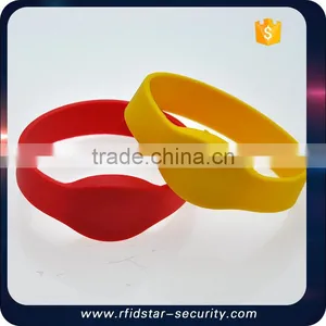 125KHz RFID Compatible ID Bracelet Waterproof Silicone Wristband thumbnail-2
