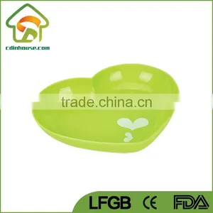 Heart Shaped Plastic Plate With Divider thumbnail-2