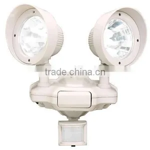 Super Bright Dual Head Solar PIR Security Light thumbnail-3