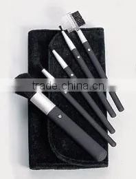Cosmetis Brush thumbnail-1