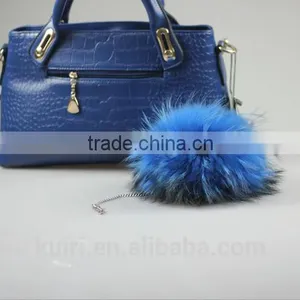 Factory Supply 100% Real Raccoon Fur Pompoms Luxurious Fur Balls Genuine Fur Pom Pom for Bag Hats Cap Scarf Gloves Attached the thumbnail-1
