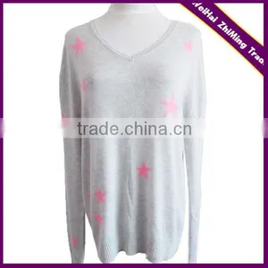 Man Fashionable Grey V-NECK Pullover Star Pattern Sweater thumbnail-1
