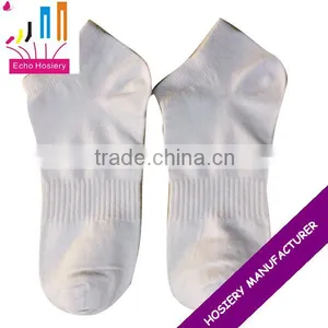 Men's White no Show Socks With Elastic at Sole thumbnail-1