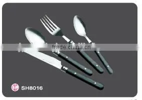 24 Pcs Cutlery Set With Plastic Handle thumbnail-1