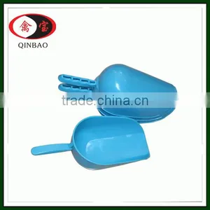 Wholesale New Type Animal Plastic Food Shovel for Pig thumbnail-3