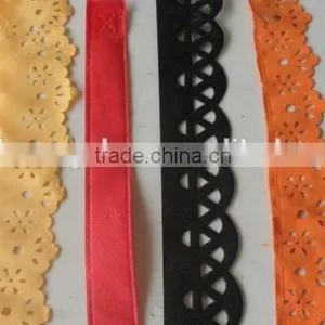 CC-100 Ultrasonic Lace Cutting Machine for Non Woven Bag thumbnail-3