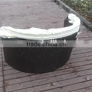 Leisure Poly Dog Bed Rattan Pet Bed With Canopy thumbnail-4