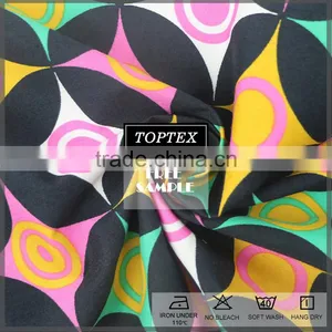 Cotton Stretch Plain Weave Geometrical Pattern Printed Fabric thumbnail-3