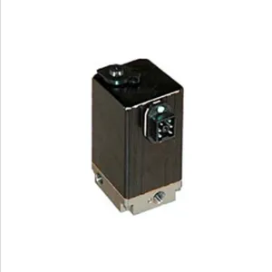 EQUILIBAR Stainless Steel Pressure Regulator QB1SSNEEZP300PSG For Chemical thumbnail-1