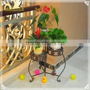 Wrought Iron Round Foldable Swivel Indoor Plant Stand thumbnail-1