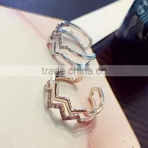 Wholesale Silver or Gold Color Wave Design Stainless Steel Finger Ring for Engagement thumbnail-4