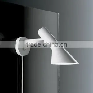 Unique Design European Classical Metal Wall Lamp thumbnail-3