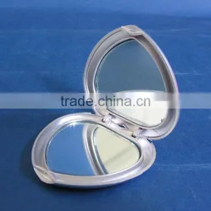 Plastic Foldable Makeup Mirror thumbnail-5