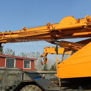 USED KOMATSU 25TON ROUGH TERRAIN CRANE thumbnail-2