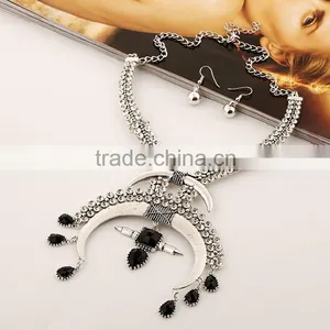2016 Simulated Diamond Fashion Semicircle Necklace Exaggerated Metallic Jewelry Set thumbnail-5