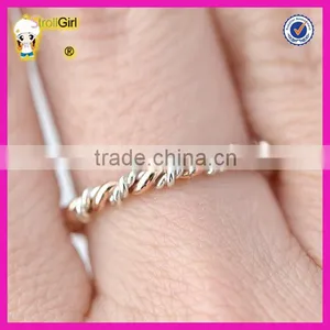 Fashion Jewelry Gold Stacked Rings Wholesale Sterling Silver and Rose Gold Twist Ring thumbnail-3