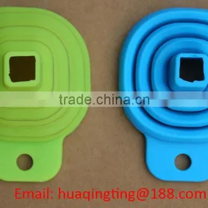 FDA and LFGB Food Grade Colorful Silicone Collapsible Foldable Funnel thumbnail-4