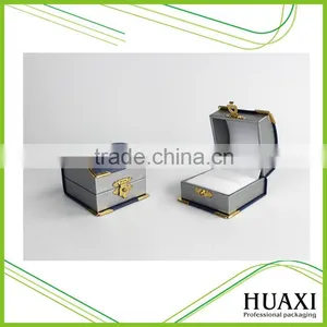 Hot Sale Metal Lock Velvet Foam Plastic Jewelry Ring Packaging Box thumbnail-1