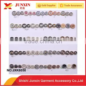 Fashion Hot Selling OEM Custom Logo Wholesale Plastic Button thumbnail-1