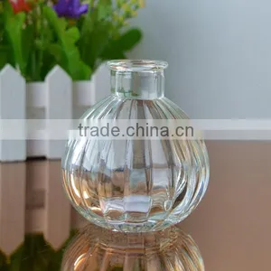150ml Refillable Innovative Shaped Embossed Clear Glass Perfume Bottle thumbnail-1