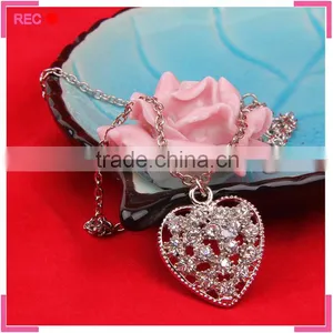 Jewellery Pendant Necklaces Women, Heart Pendant Simple Necklace Designs thumbnail-2
