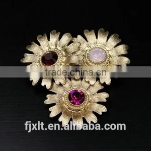 Alloy Flower cc Brooch thumbnail-4