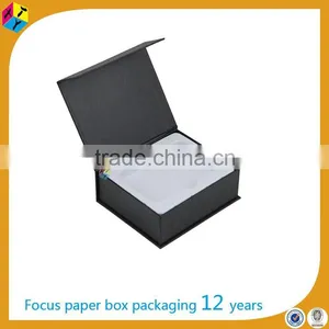 Black Cardboard Paper Packaging Magnetic Gift Box thumbnail-1