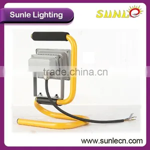 Waterproof Yellow 5000 Lumen 50w Rechargeable Led Flood Light With Handle thumbnail-4