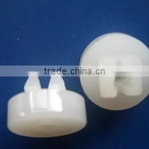 Customized Auto Clips and Plastic Fasteners OEM Shenzhen thumbnail-2