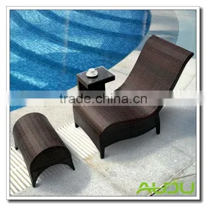 Audu Pool Side Wicker Outdoor Pool Chairs thumbnail-1
