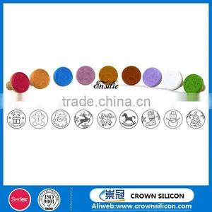 Best Price Christmas Silicone Cookie Biscuit Stamps With Wood Handle thumbnail-1