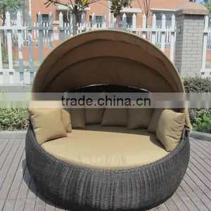 Round Bed thumbnail-1