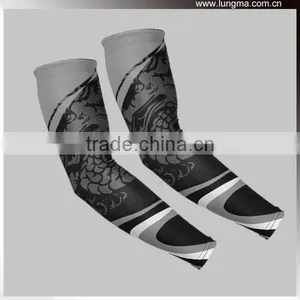 Compression Arm Sleeve - Football - Baseball - Basketball Shooter Sleeves thumbnail-3