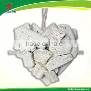Wooden Christmas Decorative Heart thumbnail-1