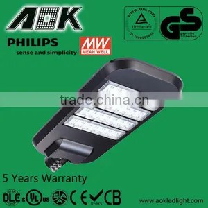 Double Arm LED Street Light Pole High Power thumbnail-5