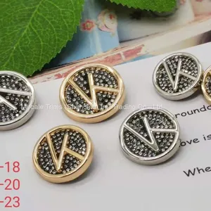 Metal Sewing Button thumbnail-1
