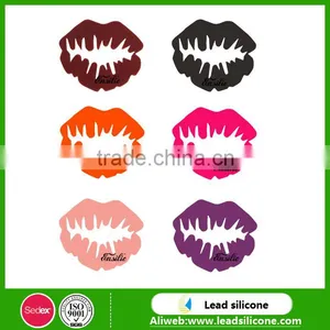 Novelty Sexy Lips Silicone Wine Glass Marker Silicone Wine Charms Silicone Bottle Charms Bottle Marker thumbnail-1