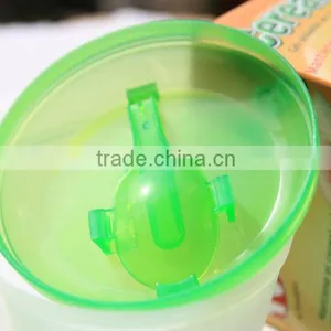 Hot SALE Plastic Cereal on the go With Lid and Spoon Plastic Cereal To Go Storage Container thumbnail-4