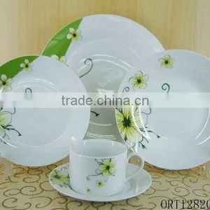 White Ceramic Dinner Plate thumbnail-1
