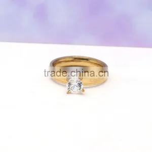 2017 Design Yiwu Factory Gold Color Stainless Wedding Rings for Women Jewelry Engagement in Stock thumbnail-2