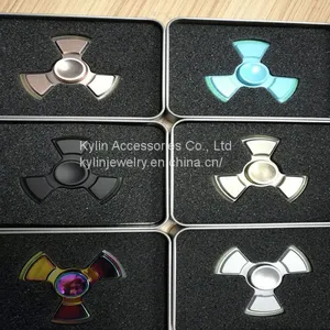 2017 the Newest Fashionable hotsale products Led Hands Spinner Fidget Spinner Bearing toys thumbnail-1