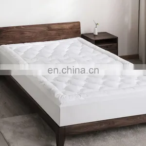 Premium Healthy Smooth Waterproof 500GSM Thicker Bed Bug Hotel Topper Mattress Pads thumbnail-1