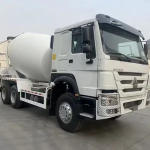 Sinotruk Howo 10-wheel 400hp Mixer Truck Concrete Transport Truck thumbnail-5