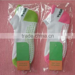 Yoga Grip Socks , Sports Sock Women thumbnail-2