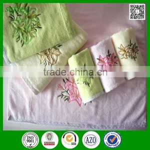 Factory Supplier Solid Color Promotional Bath Towels Embroidery thumbnail-1