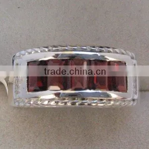 Sterling Silver Ring thumbnail-1