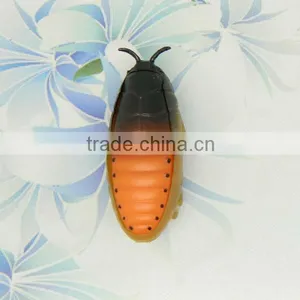 Crazy Life-like Cockroach Toy thumbnail-1