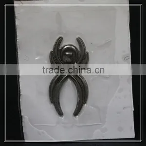 TPU Injection Customized Metal Logo Rubber Patch Iron on Garment thumbnail-1